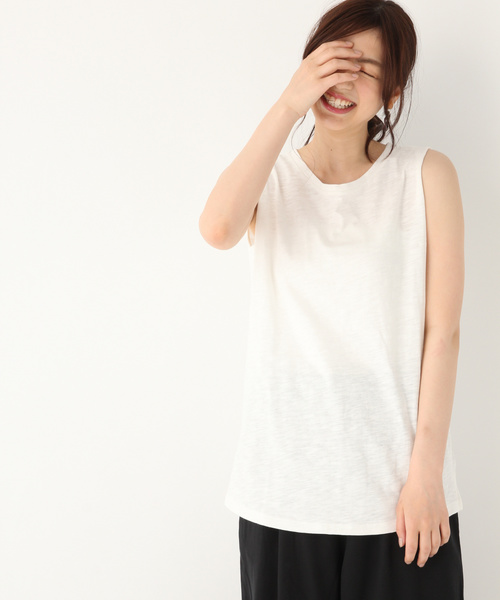 GLOBAL WORK（グローバルワーク）の「スラブテンジクノースリーブ【UVケア】/836570（Tシャツ/カットソー・レディース・ホワイト/ブラック/ベージュ/イエロー・MEDIUM/LARGE）」の2枚目の写真