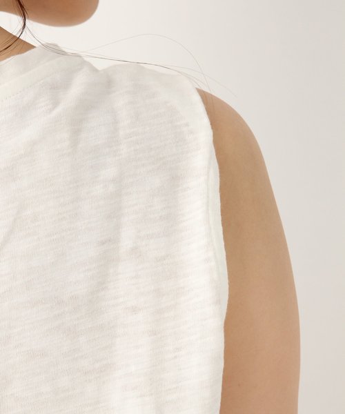 GLOBAL WORK（グローバルワーク）の「スラブテンジクノースリーブ【UVケア】/836570（Tシャツ/カットソー・レディース・ホワイト/ブラック/ベージュ/イエロー・MEDIUM/LARGE）」の14枚目の写真