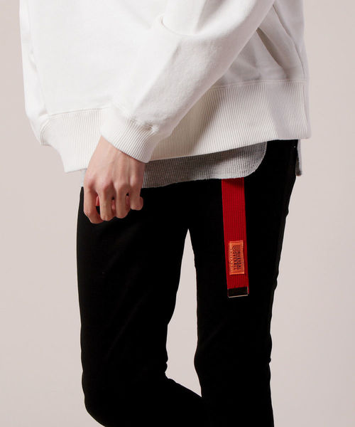 UNIVERSAL OVERALL（ユニバーサルオーバーオール）の「UNIVERSAL OVERALL/ロングガチャベルト（ベルト・メンズ・ライトグレー/ブラック/レッド/オフホワイト/ピンク/イエロー/ブルー/グリーン/キャメル・FREE）」の9枚目の写真