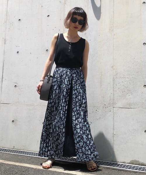 PAGEBOY(ページボーイ)の「フロントボタンワッフルタンク(タンクトップ・レディース・ブラック/ホワイト/キャメル・FREE)」の6枚目の写真