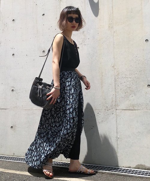 PAGEBOY(ページボーイ)の「フロントボタンワッフルタンク(タンクトップ・レディース・ブラック/ホワイト/キャメル・FREE)」の7枚目の写真