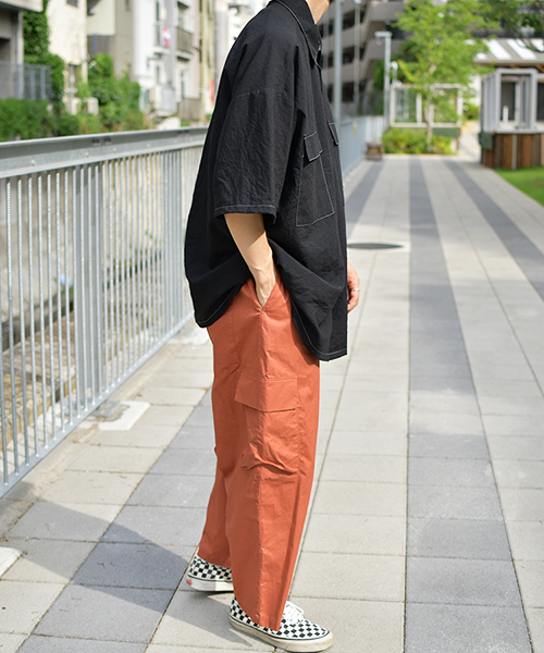 kutir(クティール)の「ワイドカーゴパンツ(カーゴパンツ・メンズ・ベージュ/レッド/カーキ・SMALL/MEDIUM/LARGE)」の11枚目の写真