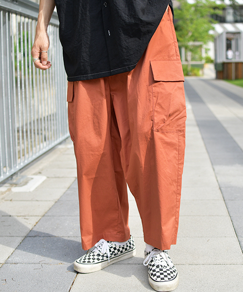 kutir(クティール)の「ワイドカーゴパンツ(カーゴパンツ・メンズ・ベージュ/レッド/カーキ・SMALL/MEDIUM/LARGE)」の12枚目の写真