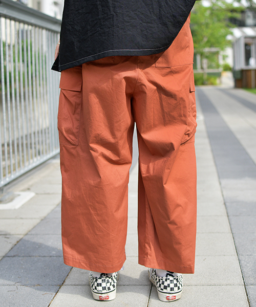 kutir(クティール)の「ワイドカーゴパンツ(カーゴパンツ・メンズ・ベージュ/レッド/カーキ・SMALL/MEDIUM/LARGE)」の5枚目の写真