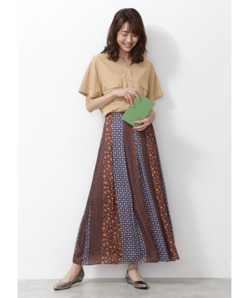 NATURAL BEAUTY BASIC（ナチュラルビューティーベーシック）の「[洗える]Vネックポケットシャツ（シャツ/ブラウス・レディース・ベージュ/カーキ・SMALL/MEDIUM）」の7枚目の写真