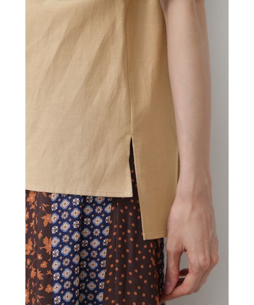 NATURAL BEAUTY BASIC（ナチュラルビューティーベーシック）の「[洗える]Vネックポケットシャツ（シャツ/ブラウス・レディース・ベージュ/カーキ・SMALL/MEDIUM）」の12枚目の写真