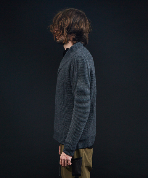 5351 POUR LES HOMMES(ゴーサンゴーイチプールオム)の「カシミヤソロ変形Vネックニット(ニット/セーター・メンズ・ブラック/グレー/ワイン・44/46/48/50)」の12枚目の写真