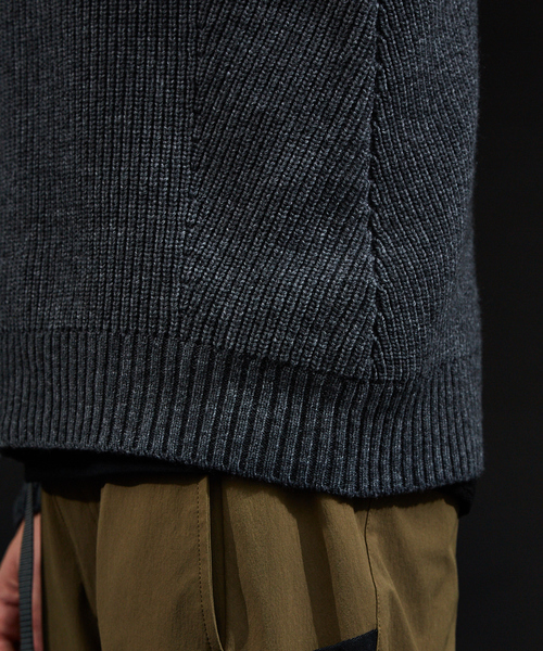 5351 POUR LES HOMMES(ゴーサンゴーイチプールオム)の「カシミヤソロ変形Vネックニット(ニット/セーター・メンズ・ブラック/グレー/ワイン・44/46/48/50)」の7枚目の写真