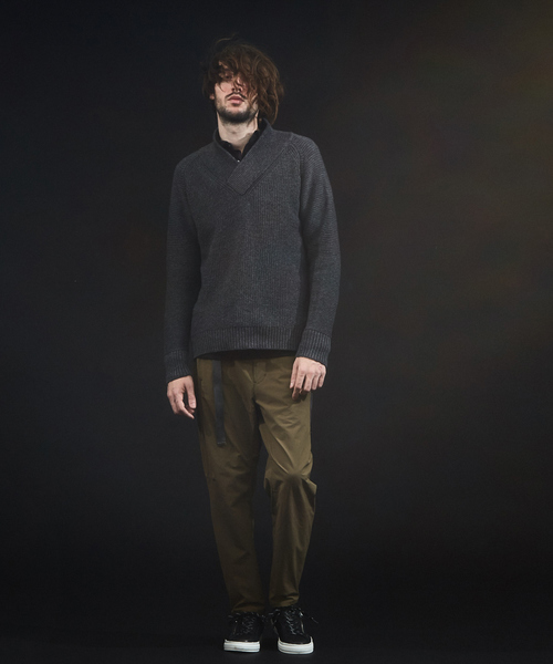 5351 POUR LES HOMMES(ゴーサンゴーイチプールオム)の「カシミヤソロ変形Vネックニット(ニット/セーター・メンズ・ブラック/グレー/ワイン・44/46/48/50)」の14枚目の写真