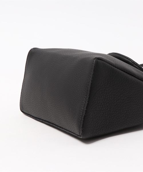 Beau're(ヴュレ)の「BEAURE ヴュレ カウレザー ポシェット(ショルダーバッグ・レディース・ブラック/グレー/レッド/シルバー/パープル/ブルーグレー・FREE)」の8枚目の写真