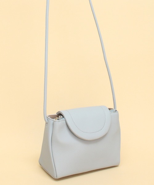 Beau're(ヴュレ)の「BEAURE ヴュレ カウレザー ポシェット(ショルダーバッグ・レディース・ブラック/グレー/レッド/シルバー/パープル/ブルーグレー・FREE)」の15枚目の写真