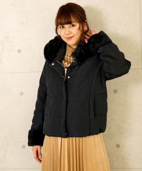 n'ee-ne（ネーネ）の「ボアフードダウンジャッケット（ダウンジャケット/コート・レディース・ブラック/ベージュ/ネイビー/アイボリー・M/L）」の4枚目の写真