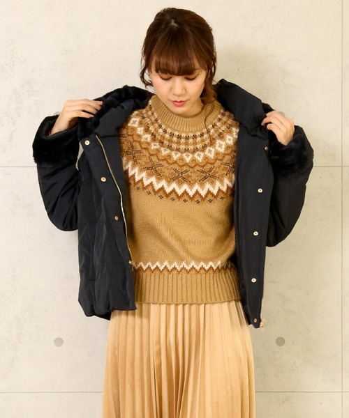 n'ee-ne（ネーネ）の「ボアフードダウンジャッケット（ダウンジャケット/コート・レディース・ブラック/ベージュ/ネイビー/アイボリー・M/L）」の6枚目の写真