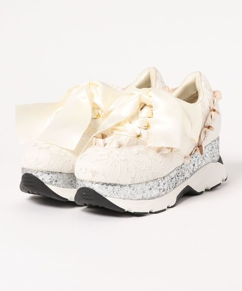 Swankiss（スワンキス）の「EV mademoi lace shoes（スニーカー・レディース・アイボリー/ピンク/ブラック・LARGE/MEDIUM）」の2枚目の写真