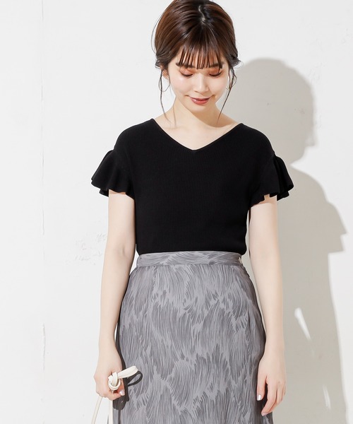 natural couture（ナチュラルクチュール）の「前後2WAYお上品フリル袖プルオーバー（ニット/セーター・レディース・ブラック/ベージュ/グリーン/レンガ・FREE）」の2枚目の写真