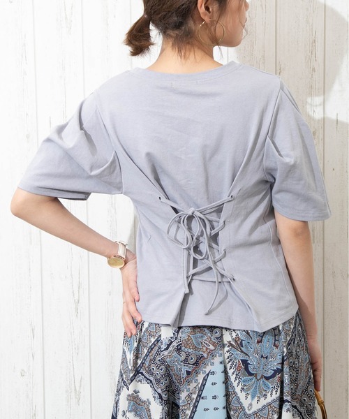 SpRay(スプレイ)の「BACK スピンドル Tシャツ(Tシャツ/カットソー・レディース・ブラック/オフホワイト/ブルー/ライトパープル/グレイッシュベージュ・FREE)」の5枚目の写真