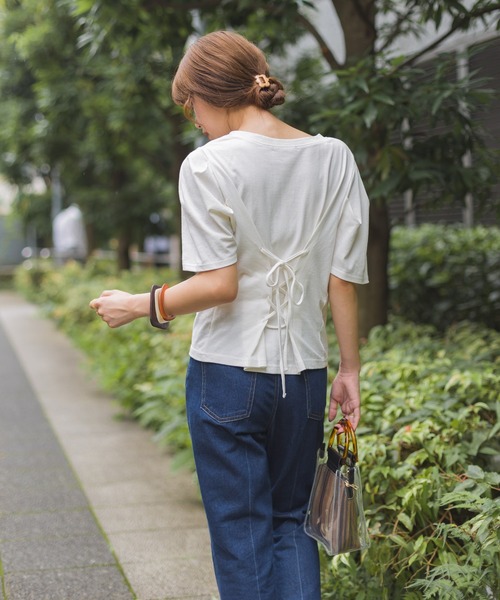 SpRay(スプレイ)の「BACK スピンドル Tシャツ(Tシャツ/カットソー・レディース・ブラック/オフホワイト/ブルー/ライトパープル/グレイッシュベージュ・FREE)」の22枚目の写真
