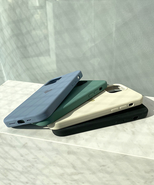 c.u.l(シーユーエル)の「【c.u.l】マット シンプル 無地 ワンポイント ハート iPhoneカバー アイフォンケース ipc491(スマホケース/カバー・レディース・ホワイト/ブラック/パープル/グリーン・K/F/A/E/J/D/B/I/O/P/N)」の11枚目の写真