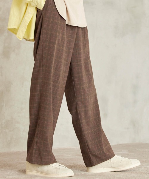 MONO-MART（モノマート）の「TRストレッチ スーツ地 タックワイドパンツ（その他パンツ・メンズ・グリーン/グレー系その他/ブラック/ブラウン系その他/ネイビー/ライトグレー/グレイッシュベージュ/ダークブラウン/グレー系その他2/ブラウン系その他2/ホワイト/ライトグリーン/ブラック系その他/ベージュ系その他2/ブルー系その他/ライラック・S/L/XL/M）」の8枚目の写真