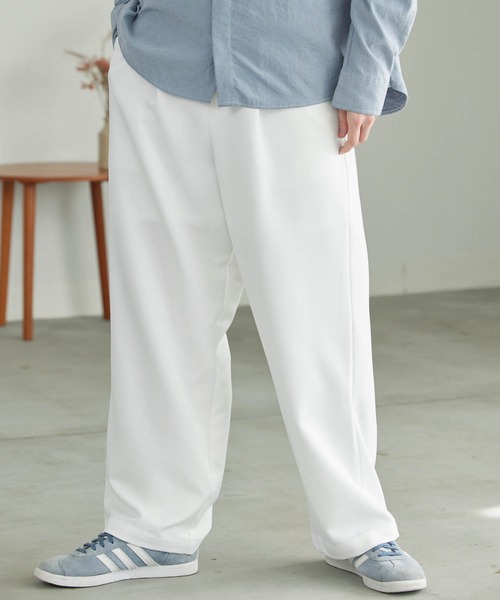 MONO-MART（モノマート）の「TRストレッチ スーツ地 タックワイドパンツ（その他パンツ・メンズ・グリーン/グレー系その他/ブラック/ブラウン系その他/ネイビー/ライトグレー/グレイッシュベージュ/ダークブラウン/グレー系その他2/ブラウン系その他2/ホワイト/ライトグリーン/ブラック系その他/ベージュ系その他2/ブルー系その他/ライラック・S/L/XL/M）」の2枚目の写真