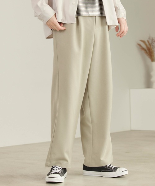 MONO-MART（モノマート）の「TRストレッチ スーツ地 タックワイドパンツ（その他パンツ・メンズ・グリーン/グレー系その他/ブラック/ブラウン系その他/ネイビー/ライトグレー/グレイッシュベージュ/ダークブラウン/グレー系その他2/ブラウン系その他2/ホワイト/ライトグリーン/ブラック系その他/ベージュ系その他2/ブルー系その他/ライラック・S/L/XL/M）」の13枚目の写真