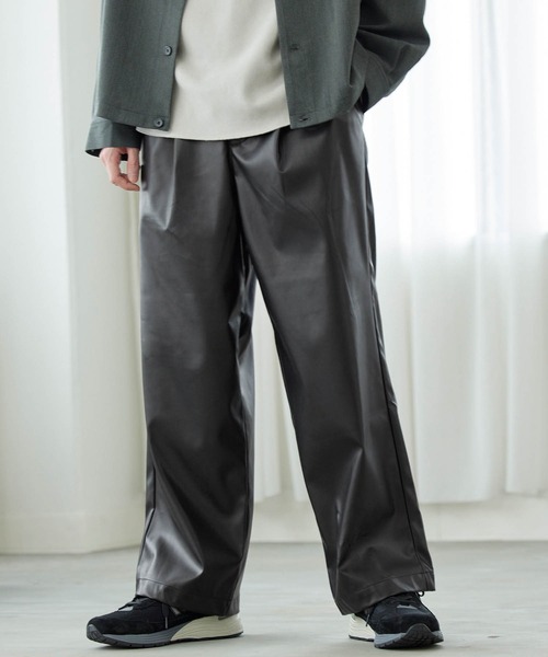 MONO-MART（モノマート）の「TRストレッチ スーツ地 タックワイドパンツ（その他パンツ・メンズ・グリーン/グレー系その他/ブラック/ブラウン系その他/ネイビー/ライトグレー/グレイッシュベージュ/ダークブラウン/グレー系その他2/ブラウン系その他2/ホワイト/ライトグリーン/ブラック系その他/ベージュ系その他2/ブルー系その他/ライラック・S/L/XL/M）」の19枚目の写真