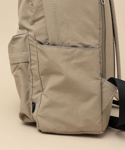 SHIPS(シップス)の「【WEB限定】SHIPS: COPYRIGHT ロゴ 60/40クロス バックパック(バックパック/リュック・メンズ・ブラック/ネイビー/グレー/ベージュ/ダークグレー/コバルトブルー・ONE SIZE)」の22枚目の写真