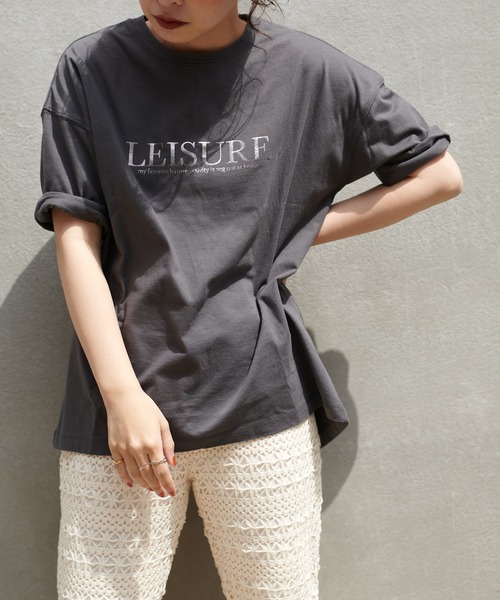 natural couture(ナチュラルクチュール)の「大人ロゴ6分袖T(Tシャツ/カットソー・レディース・オフホワイト/カーキ/サックスブルー/スミクロ・FREE)」の2枚目の写真