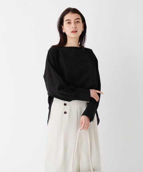 OPAQUE.CLIP（オペークドットクリップ）の「◆リネンライクシアー バックボタンブラウス【WEB限定サイズ】（シャツ/ブラウス・レディース・ブラック/ダークオレンジ/オフホワイト/サンドベージュ/オリーブ・40/42/34/36/38）」の2枚目の写真