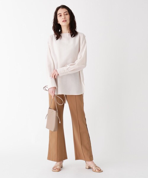 OPAQUE.CLIP（オペークドットクリップ）の「◆リネンライクシアー バックボタンブラウス【WEB限定サイズ】（シャツ/ブラウス・レディース・ブラック/ダークオレンジ/オフホワイト/サンドベージュ/オリーブ・40/42/34/36/38）」の22枚目の写真