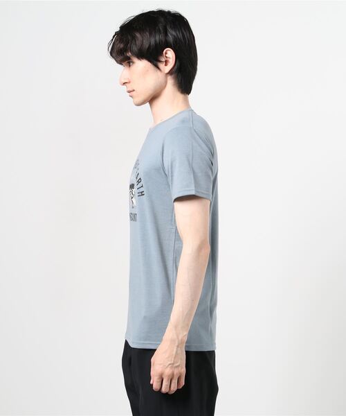 Mac-House(マックハウス)の「T-GRAPHICS ティーグラフィックス アウトドアプリント半袖Tシャツ(Tシャツ/カットソー・メンズ・ホワイト/グレー/カーキ/ブルー/ホワイト×ホワイト・S/M/L/XL)」の10枚目の写真
