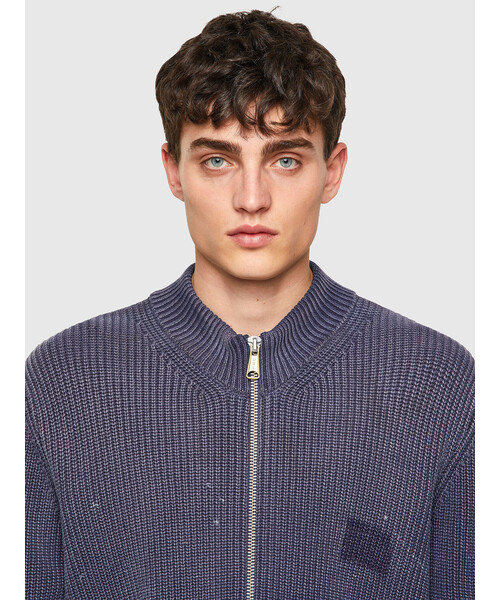 DIESEL（ディーゼル）の「メンズ ニット カーディガン ジップ ラベル（カーディガン/ボレロ・メンズ・グリーン/ブルー・MEDIUM/SMALL/LARGE/X-LARGE/X-SMALL/XX-LARGE）」の10枚目の写真