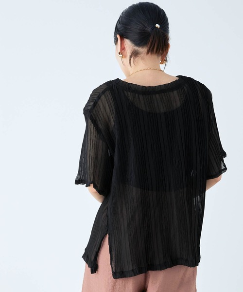 mikke(ミッケ)の「シアーランダムプリーツ 半袖ブラウス(シャツ/ブラウス・レディース・ブラック/ブラウン/オリーブ/アイボリー・FREE)」の21枚目の写真