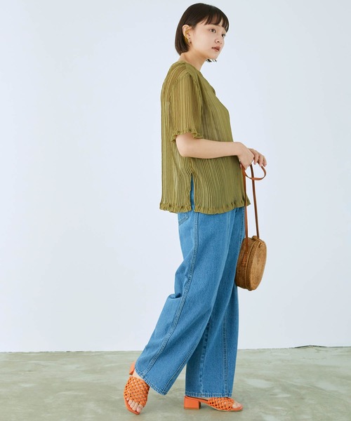 mikke(ミッケ)の「シアーランダムプリーツ 半袖ブラウス(シャツ/ブラウス・レディース・ブラック/ブラウン/オリーブ/アイボリー・FREE)」の19枚目の写真