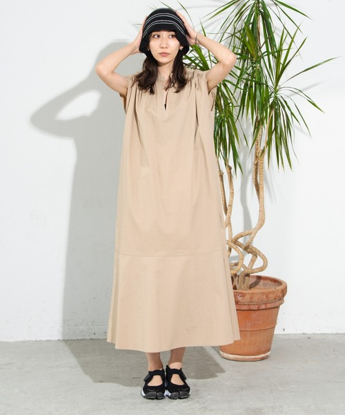 Auntie Rosa Holiday（アンティローザホリデー）の「タイプライター切替フレアワンピース（ワンピース・レディース・ブラック/ベージュ/オレンジ・FREE）」の2枚目の写真