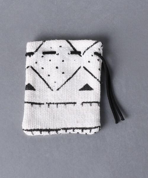 UNITED ARROWS(ユナイテッドアローズ)の「<Adawat'n Tuareg(アダワット トゥアレグ)>ISMAWM バングル(バングル/リストバンド・レディース・シルバー・FREE)」の8枚目の写真