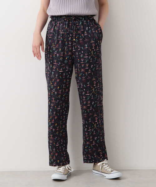 NATURAL BEAUTY BASIC（ナチュラルビューティーベーシック）の「リバティプリント　パンツ（その他パンツ・レディース・ブルー系その他6/グリーン系その他3・MEDIUM）」の4枚目の写真