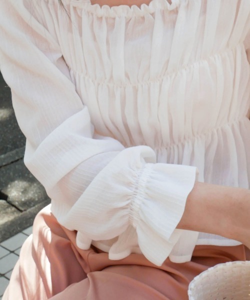 Bab（バブ）の「【Bab×KANAMI】Shirring Blouse（シャツ/ブラウス・レディース・ブラック/ピンク/アイボリー・38）」の18枚目の写真