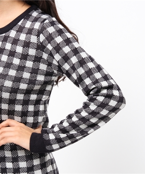 earth music&ecology（アースミュージックアンドエコロジー）の「チェックニットプルオーバー（ニット/セーター・レディース・ブラック/ライトピンク/サックスブルー/ネイビー・SMALL/MEDIUM）」の11枚目の写真