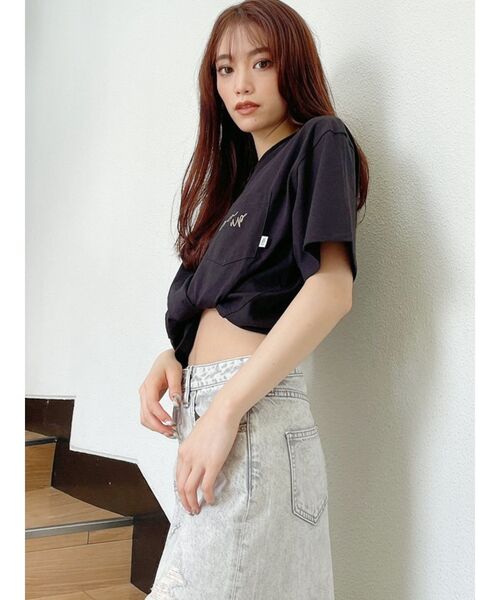 GYDA(ジェイダ)の「MESSAGE EMBROIDERYポケットT/S(Tシャツ/カットソー・レディース・オフホワイト/ブラック/ダークオレンジ・FREE)」の22枚目の写真