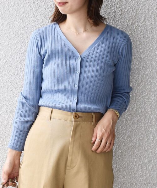 SHIPS(シップス)の「〈手洗い可能〉スイスオーガニックカーディガントップス◇(カーディガン/ボレロ・レディース・ライトブルー/ブラック/ブラウン/オフホワイト/ダークグレー・ONE SIZE)」の1枚目の写真