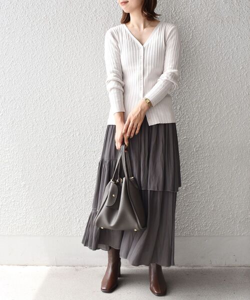 SHIPS(シップス)の「〈手洗い可能〉スイスオーガニックカーディガントップス◇(カーディガン/ボレロ・レディース・ライトブルー/ブラック/ブラウン/オフホワイト/ダークグレー・ONE SIZE)」の14枚目の写真