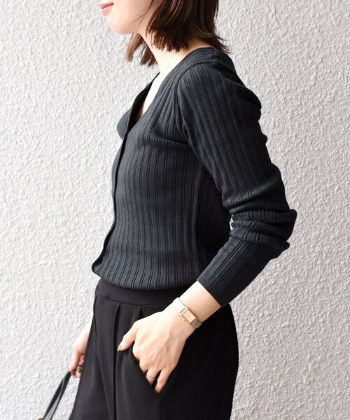 SHIPS(シップス)の「〈手洗い可能〉スイスオーガニックカーディガントップス◇(カーディガン/ボレロ・レディース・ライトブルー/ブラック/ブラウン/オフホワイト/ダークグレー・ONE SIZE)」の15枚目の写真