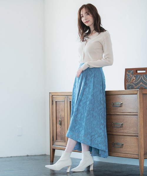 Andemiu（アンデミュウ）の「ジャガードフラワースカート217165（スカート・レディース・ブラック/ブルー/パープル・FREE/フリー）」の6枚目の写真