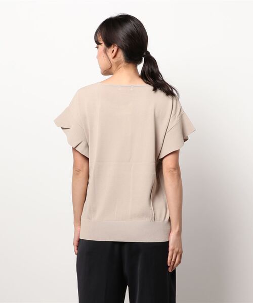 Te chichi TERRASSE(テチチテラス)の「フレアースリーブプルオーバー(ニット/セーター・レディース・ダークオレンジ/ブラック/ブルー/モカ・フリ-)」の6枚目の写真