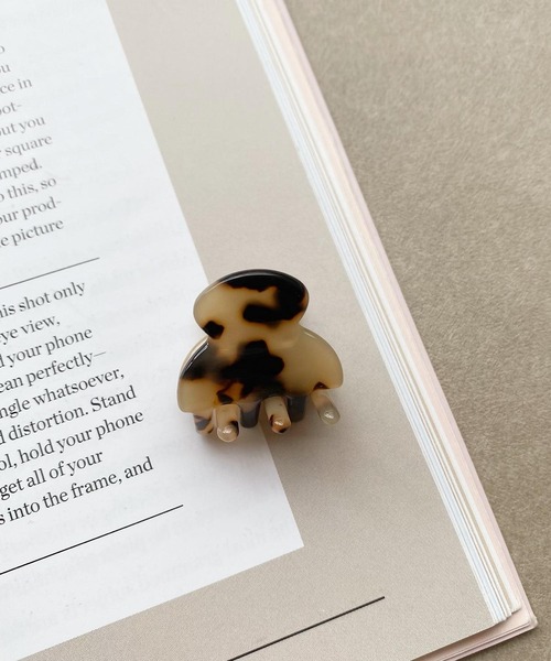 TONE SELECT GOODS（トーンセレクトグッズ）の「【Liaa】ミニマーブルヘアクリップ（バレッタ/ヘアクリップ・レディース・ベージュ/ブラウン/オフホワイト/ピンク/グリーン/ホワイト×ブラック/ブラウン系その他/ベビーピンク/ブラック/ホワイト/ピンク系その他・FREE）」の8枚目の写真