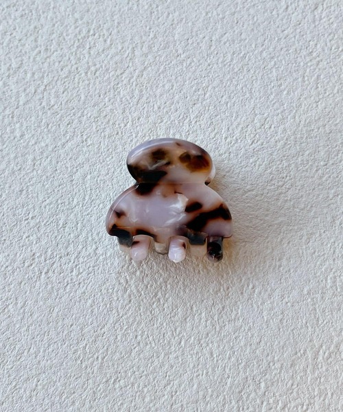 TONE SELECT GOODS（トーンセレクトグッズ）の「【Liaa】ミニマーブルヘアクリップ（バレッタ/ヘアクリップ・レディース・ベージュ/ブラウン/オフホワイト/ピンク/グリーン/ホワイト×ブラック/ブラウン系その他/ベビーピンク/ブラック/ホワイト/ピンク系その他・FREE）」の16枚目の写真