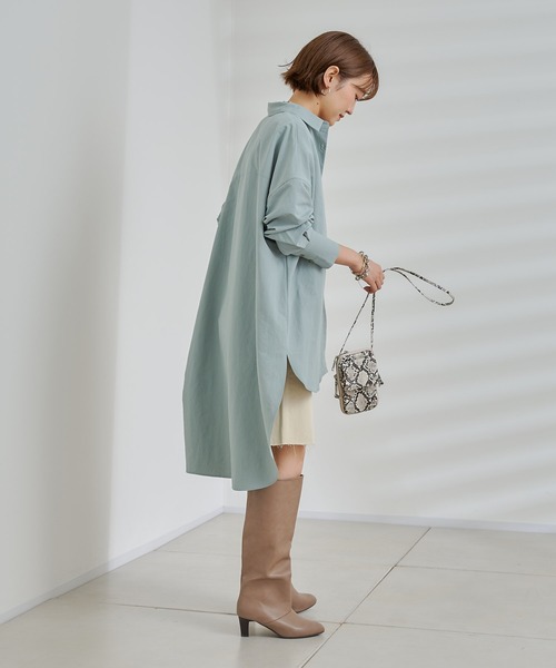 DouDou(ドゥドゥ)の「バックロングオーバーシャツ(シャツ/ブラウス・レディース・ピンク/グリーン/グレイッシュベージュ・FREE)」の13枚目の写真