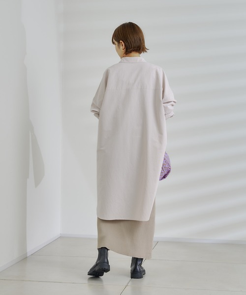DouDou(ドゥドゥ)の「バックロングオーバーシャツ(シャツ/ブラウス・レディース・ピンク/グリーン/グレイッシュベージュ・FREE)」の7枚目の写真