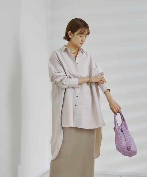 DouDou(ドゥドゥ)の「バックロングオーバーシャツ(シャツ/ブラウス・レディース・ピンク/グリーン/グレイッシュベージュ・FREE)」の11枚目の写真